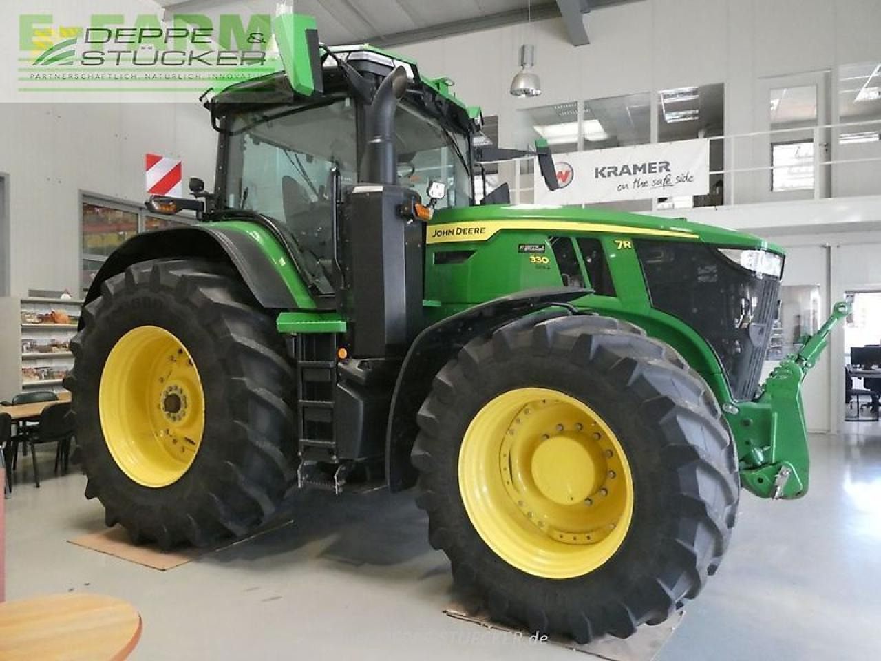 John Deere 7r 330 - Traktor: 5 kép. John Deere 7r 330 - Traktor: 5 kép.