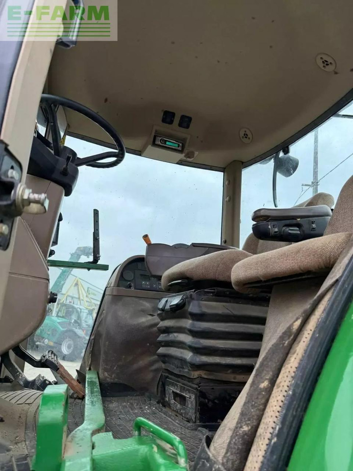 John Deere 8230 - Traktor: 5 kép. John Deere 8230 - Traktor: 5 kép.