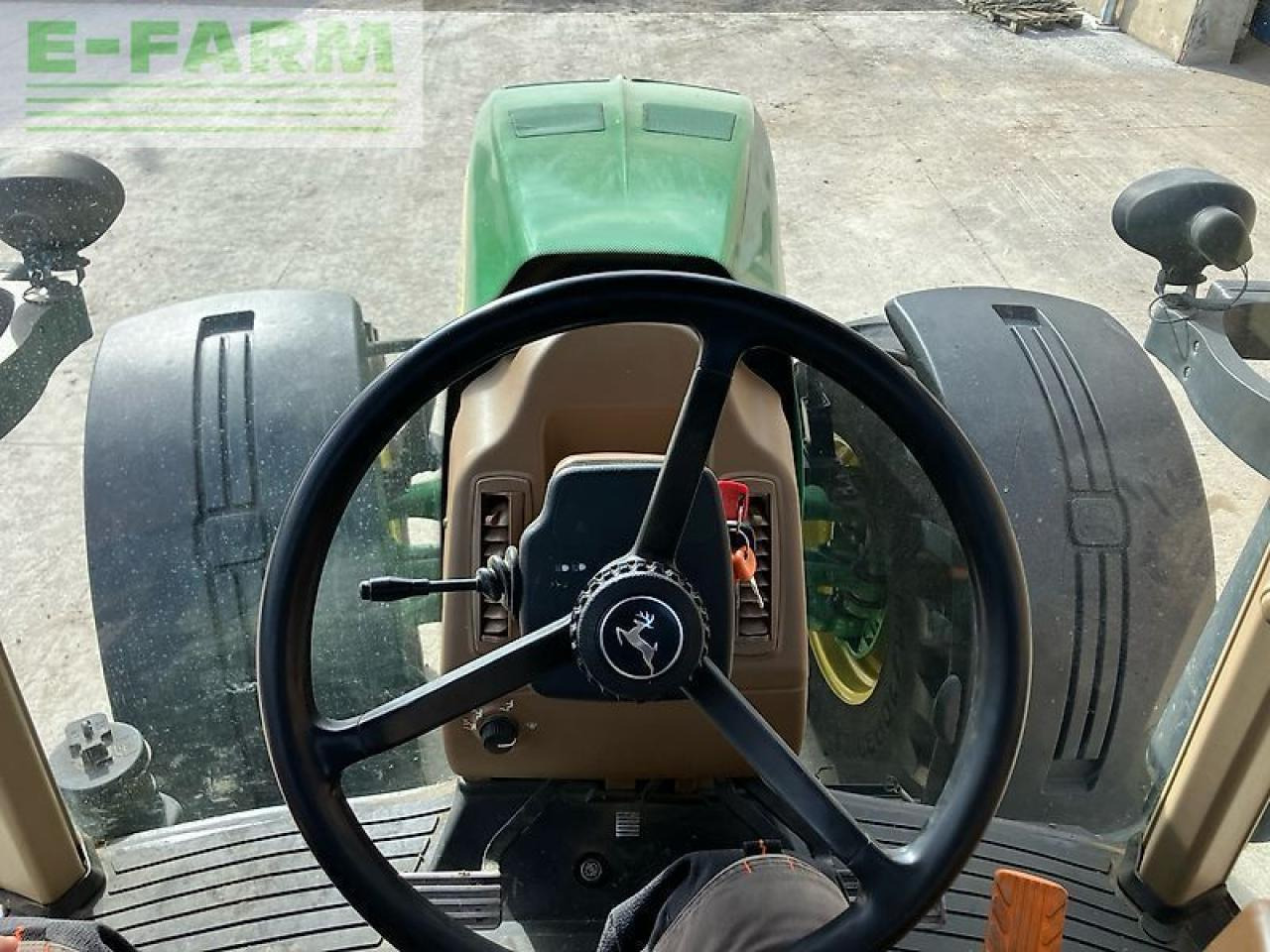 Traktor John Deere 8230 ils, powr shift: 33 kép.