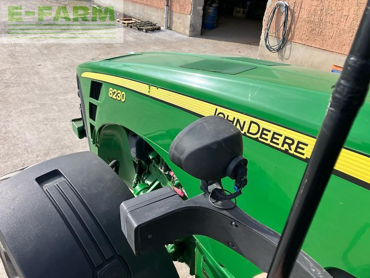 Traktor John Deere 8230 ils, powr shift: 12 kép.
