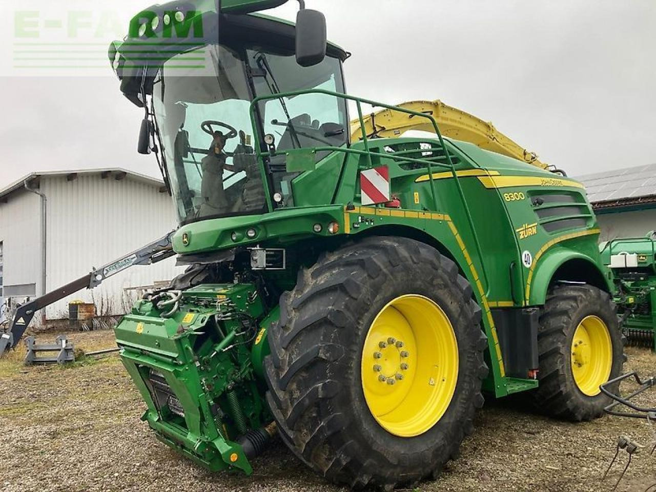 John Deere 8300 - Önjáró szecskázógép: 1 kép. John Deere 8300 - Önjáró szecskázógép: 1 kép.