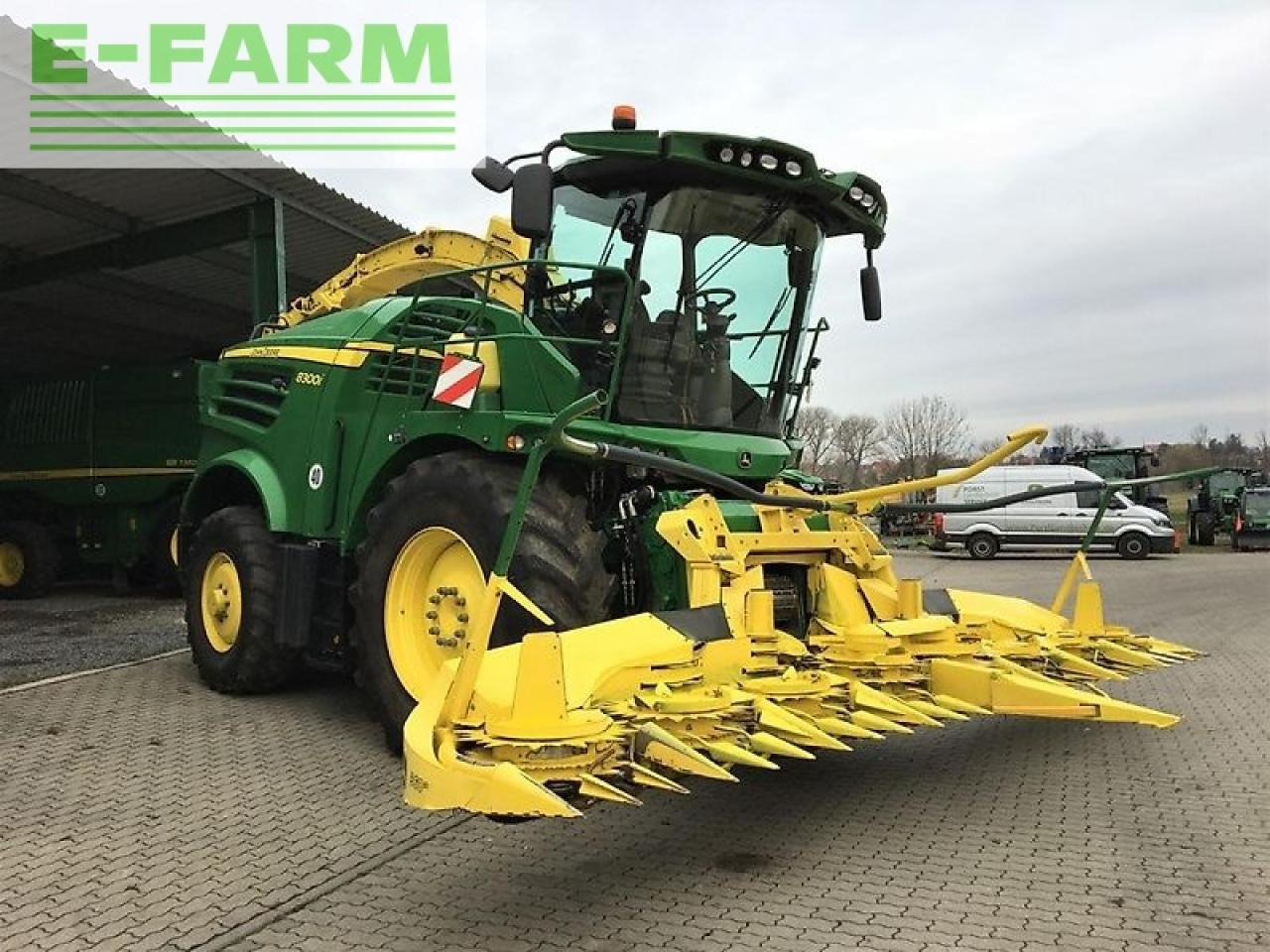 John Deere 8300i mit kemper 360+ & 639 pickup - Önjáró szecskázógép: 2 kép. John Deere 8300i mit kemper 360+ & 639 pickup - Önjáró szecskázógép: 2 kép.