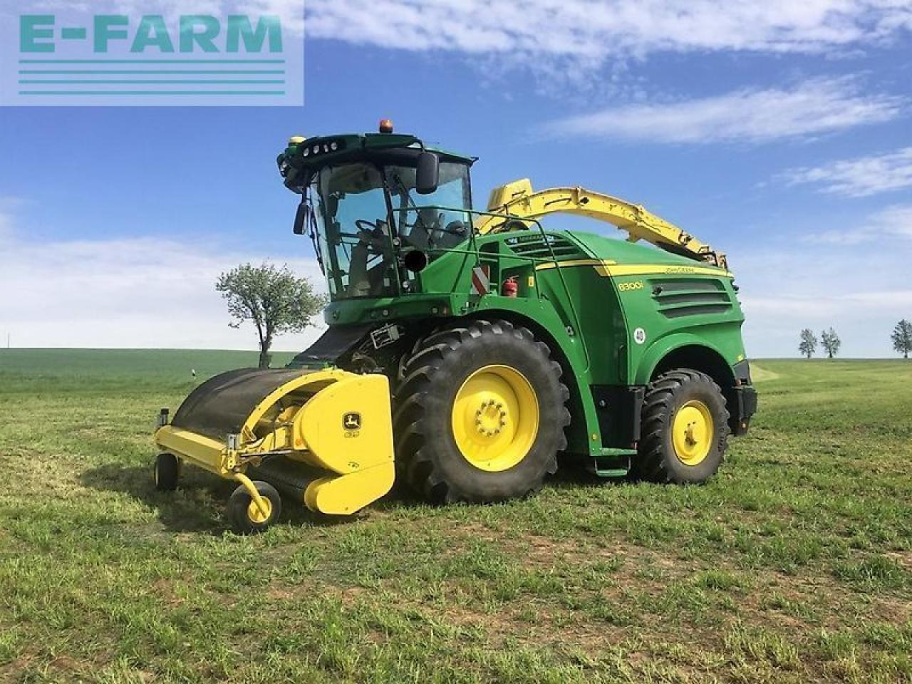 John Deere 8300i mit kemper 360+ & 639 pickup - Önjáró szecskázógép: 5 kép. John Deere 8300i mit kemper 360+ & 639 pickup - Önjáró szecskázógép: 5 kép.