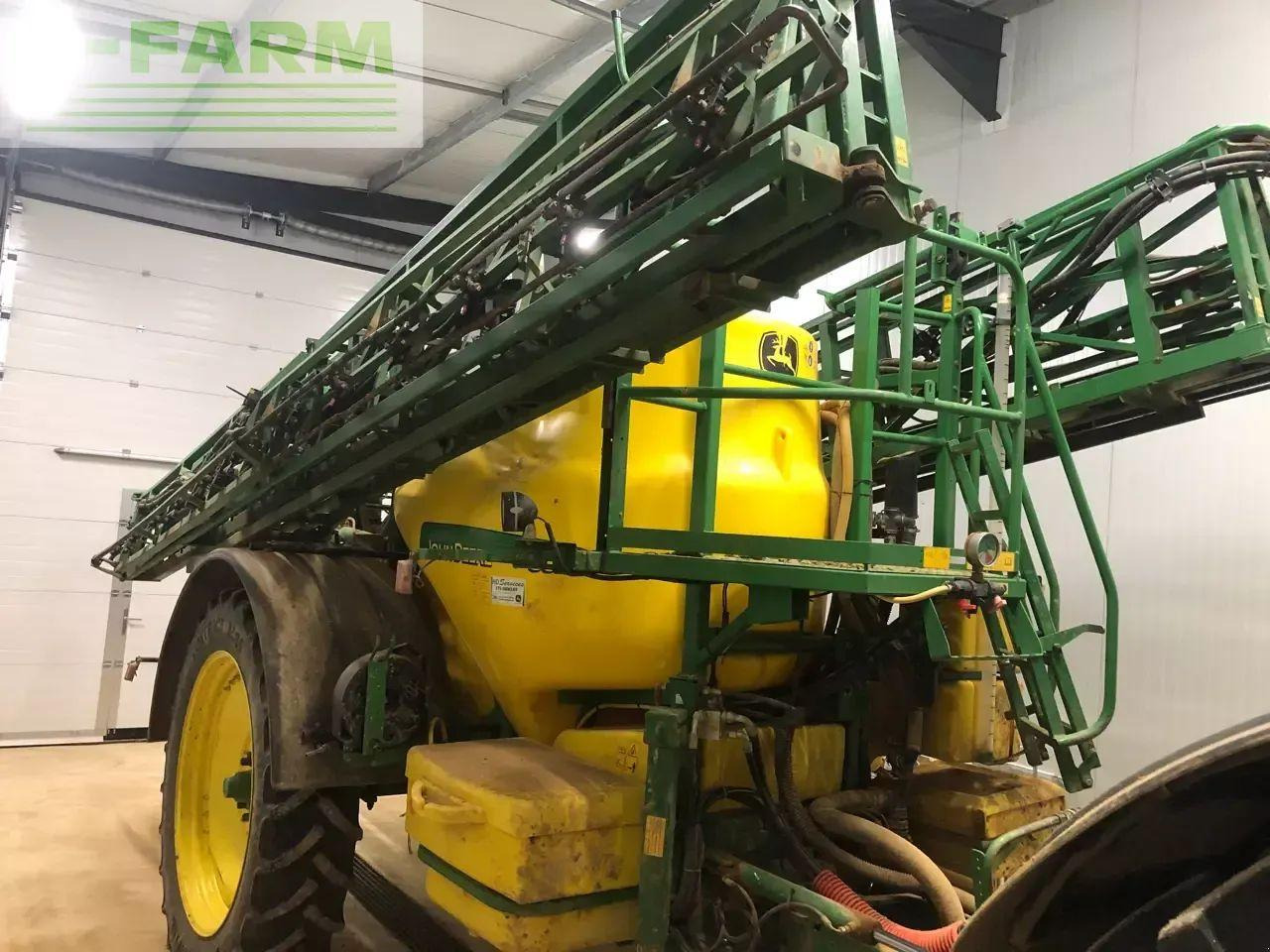 John Deere 832 - Vontatott permetezők: 1 kép. John Deere 832 - Vontatott permetezők: 1 kép.