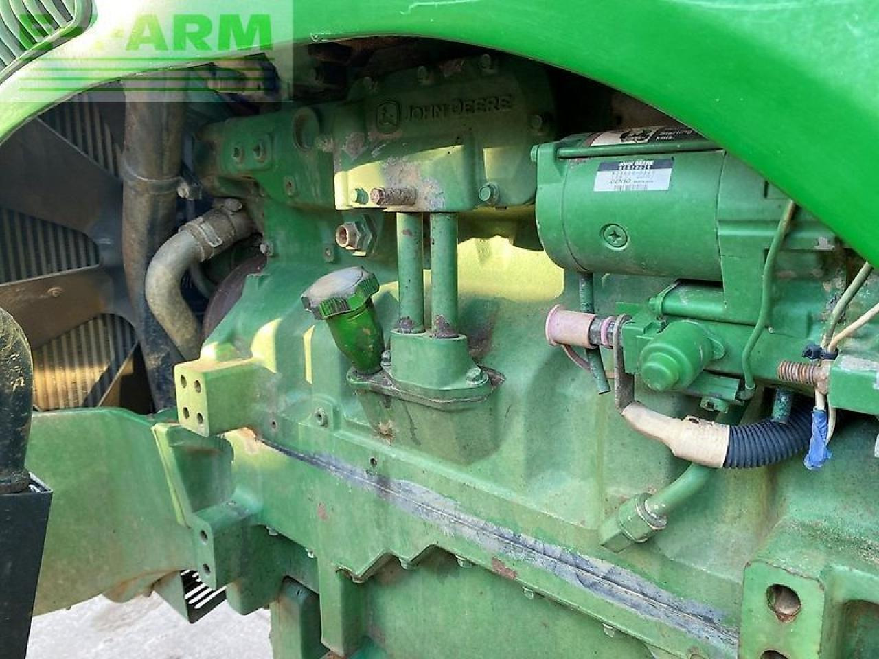 Traktor John Deere 8320: 23 kép.