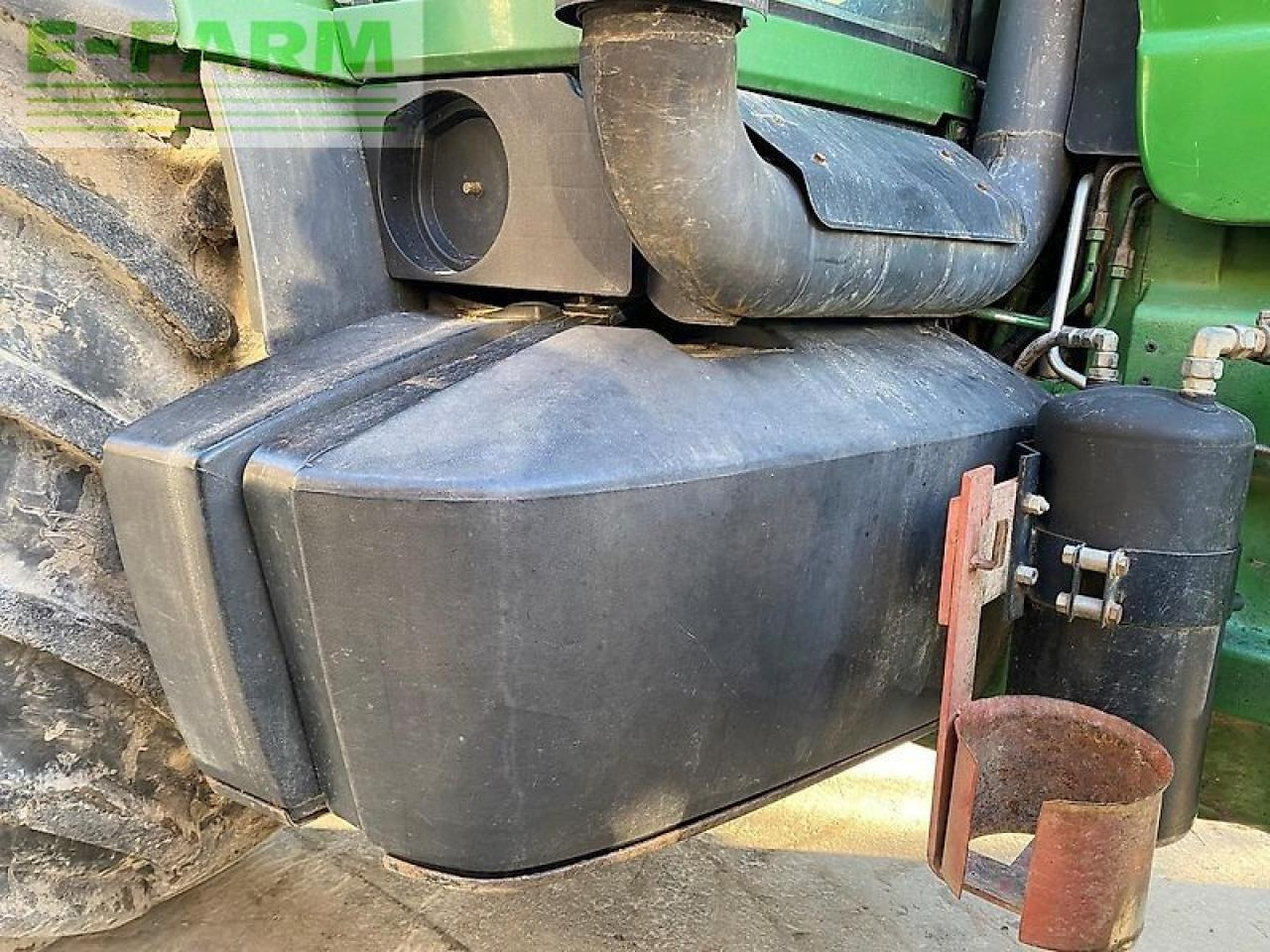 Traktor John Deere 8320: 14 kép.