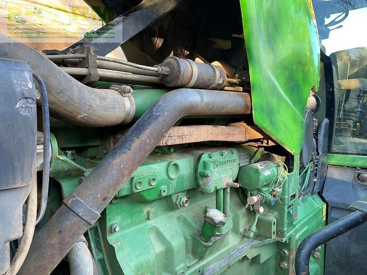 Traktor John Deere 8320: 35 kép.