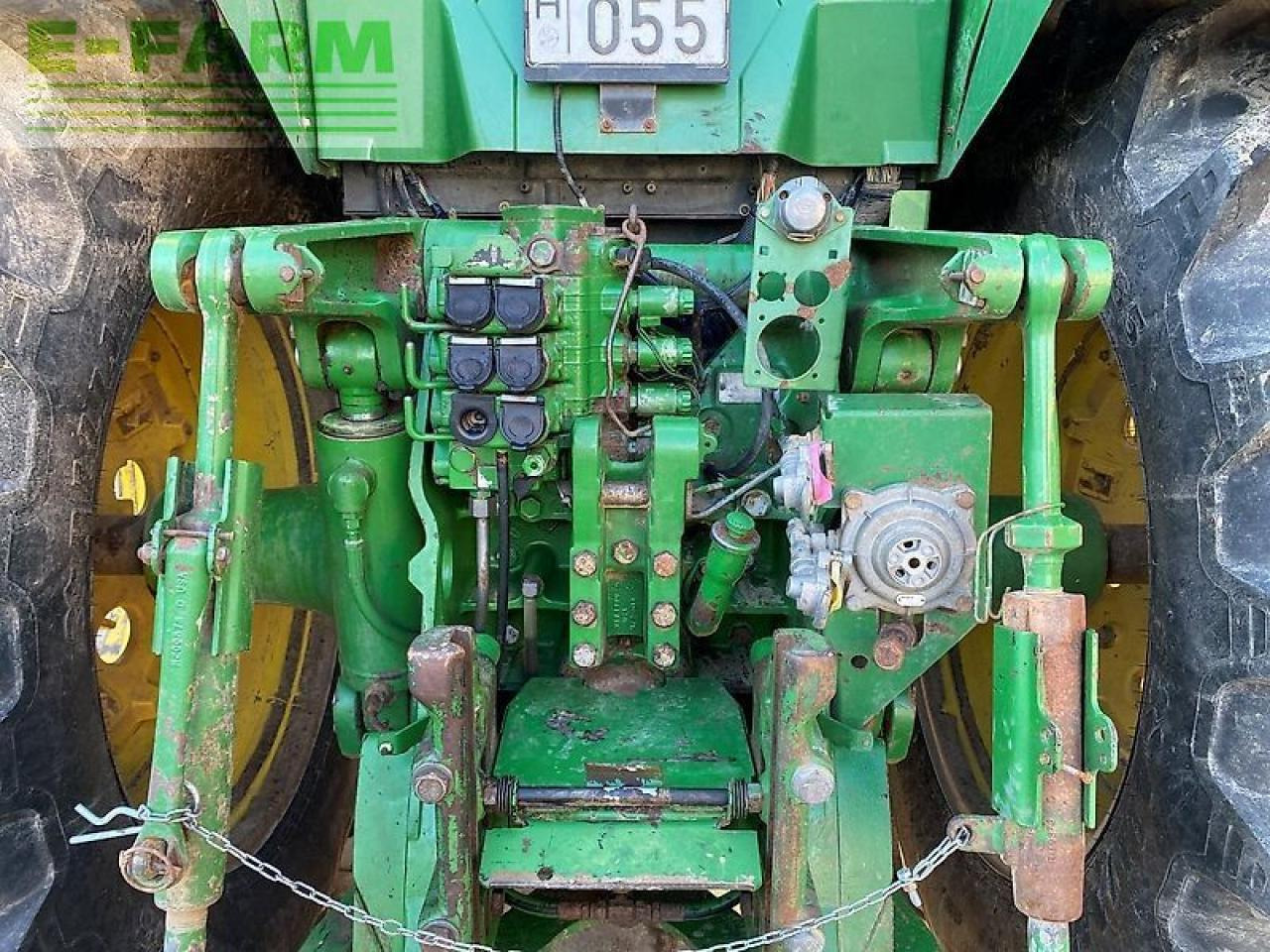Traktor John Deere 8320: 15 kép.