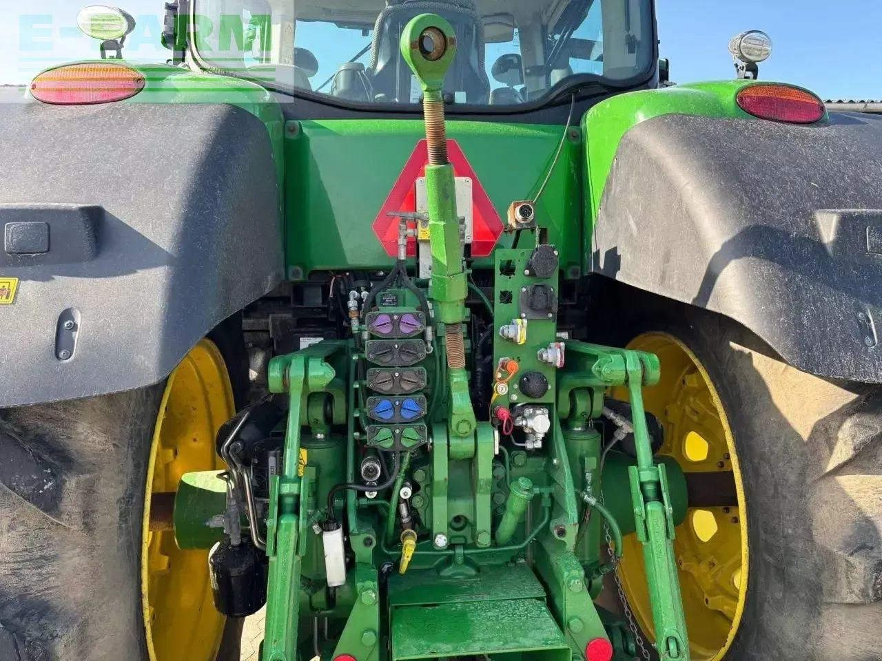 John Deere 8320r - Traktor: 5 kép. John Deere 8320r - Traktor: 5 kép.