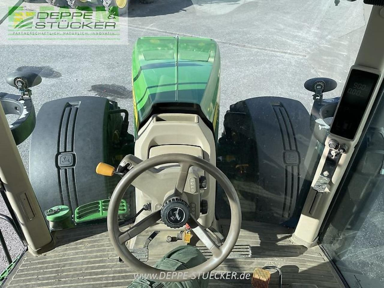 John Deere 8335r - Traktor: 5 kép. John Deere 8335r - Traktor: 5 kép.
