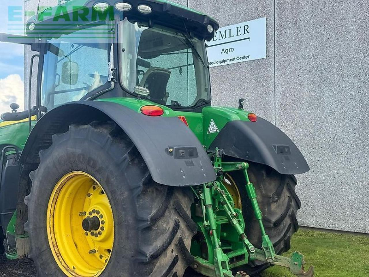 Traktor John Deere 8345r: 7 kép.