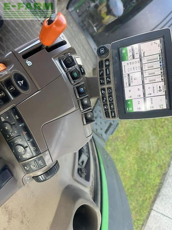 Traktor John Deere 8345r: 13 kép.