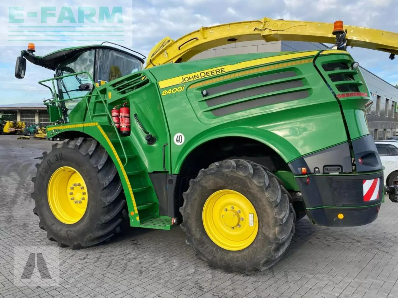 John Deere 8400i - Önjáró szecskázógép: 4 kép. John Deere 8400i - Önjáró szecskázógép: 4 kép.