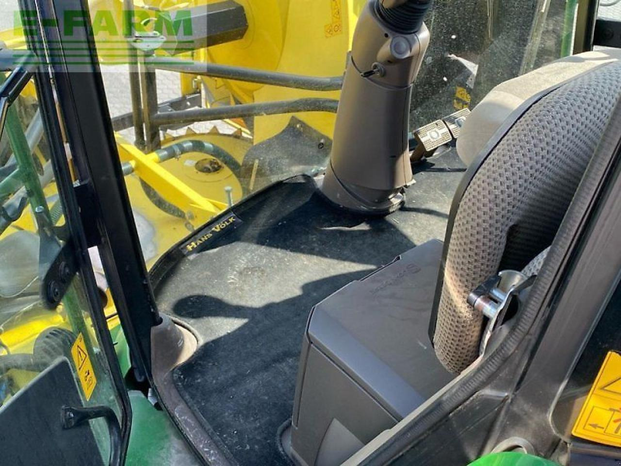 John Deere 8400i - Önjáró szecskázógép: 5 kép. John Deere 8400i - Önjáró szecskázógép: 5 kép.