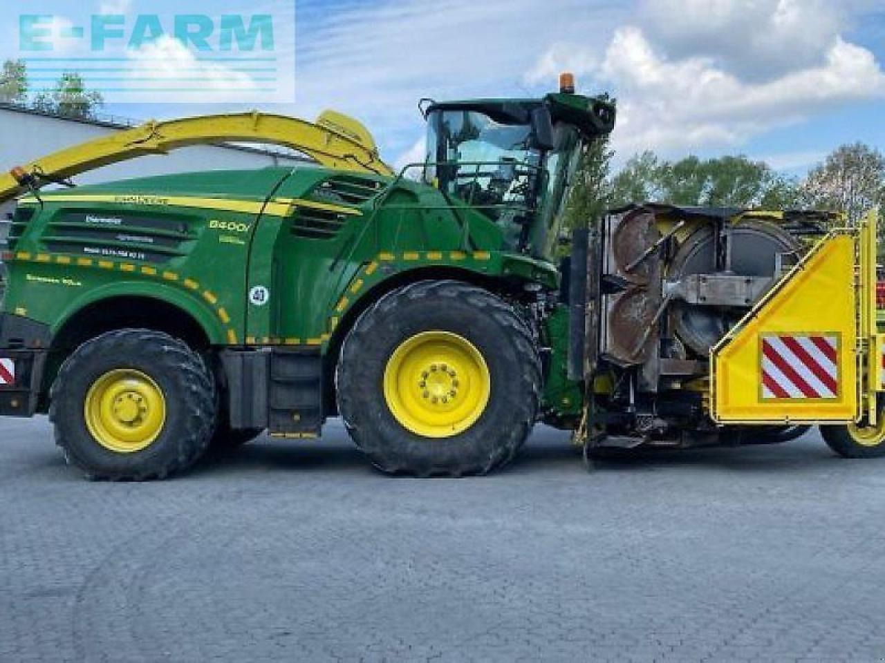 John Deere 8400i stalkbuster - Önjáró szecskázógép: 4 kép. John Deere 8400i stalkbuster - Önjáró szecskázógép: 4 kép.