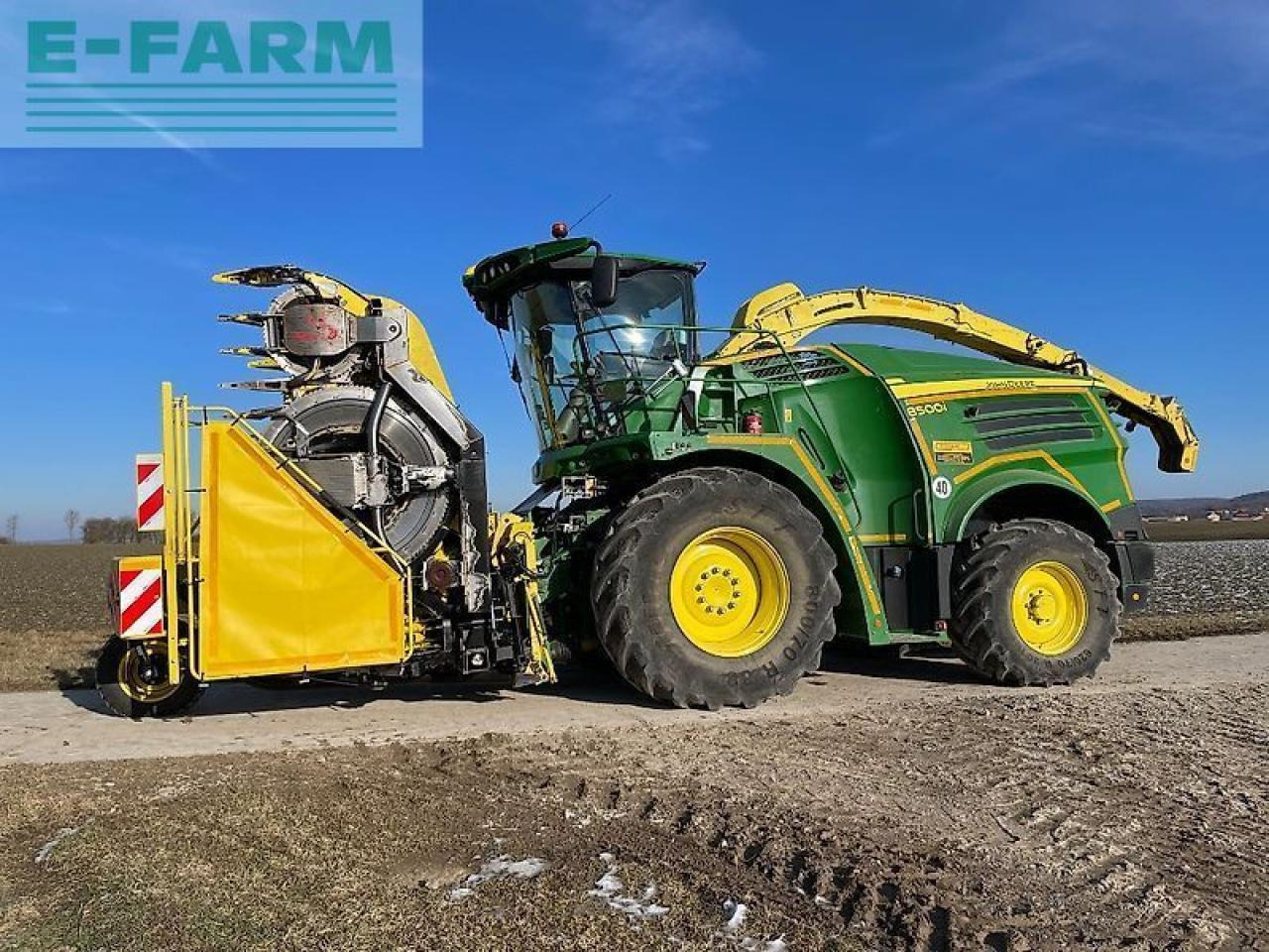 John Deere 8500 - Önjáró szecskázógép: 3 kép. John Deere 8500 - Önjáró szecskázógép: 3 kép.