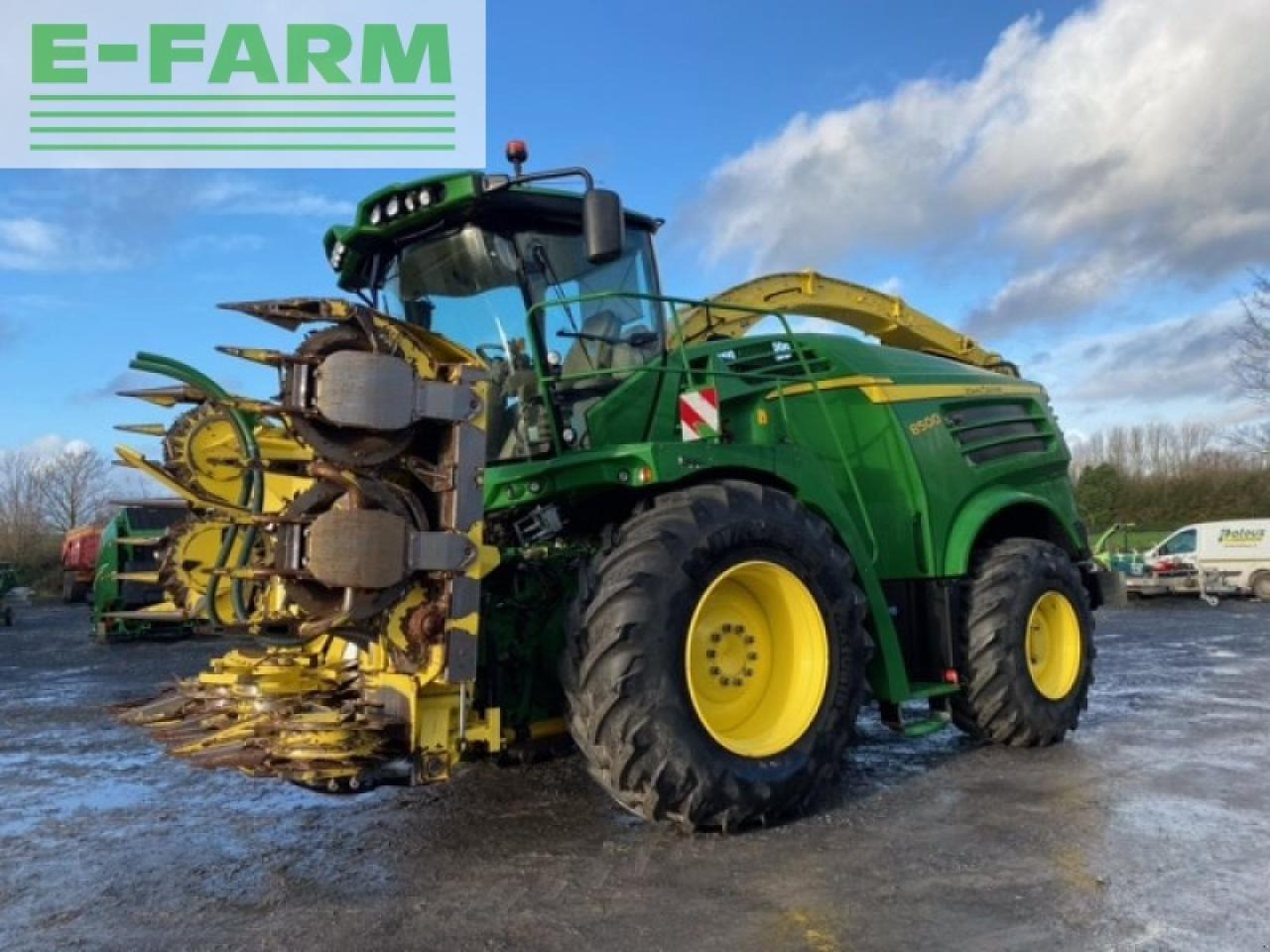 John Deere 8500 - Önjáró szecskázógép: 1 kép. John Deere 8500 - Önjáró szecskázógép: 1 kép.