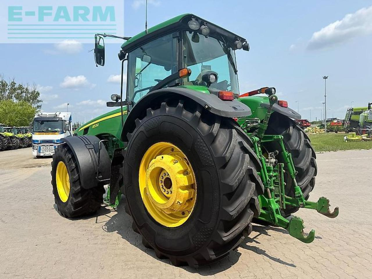 John Deere 8530 - Traktor: 5 kép. John Deere 8530 - Traktor: 5 kép.
