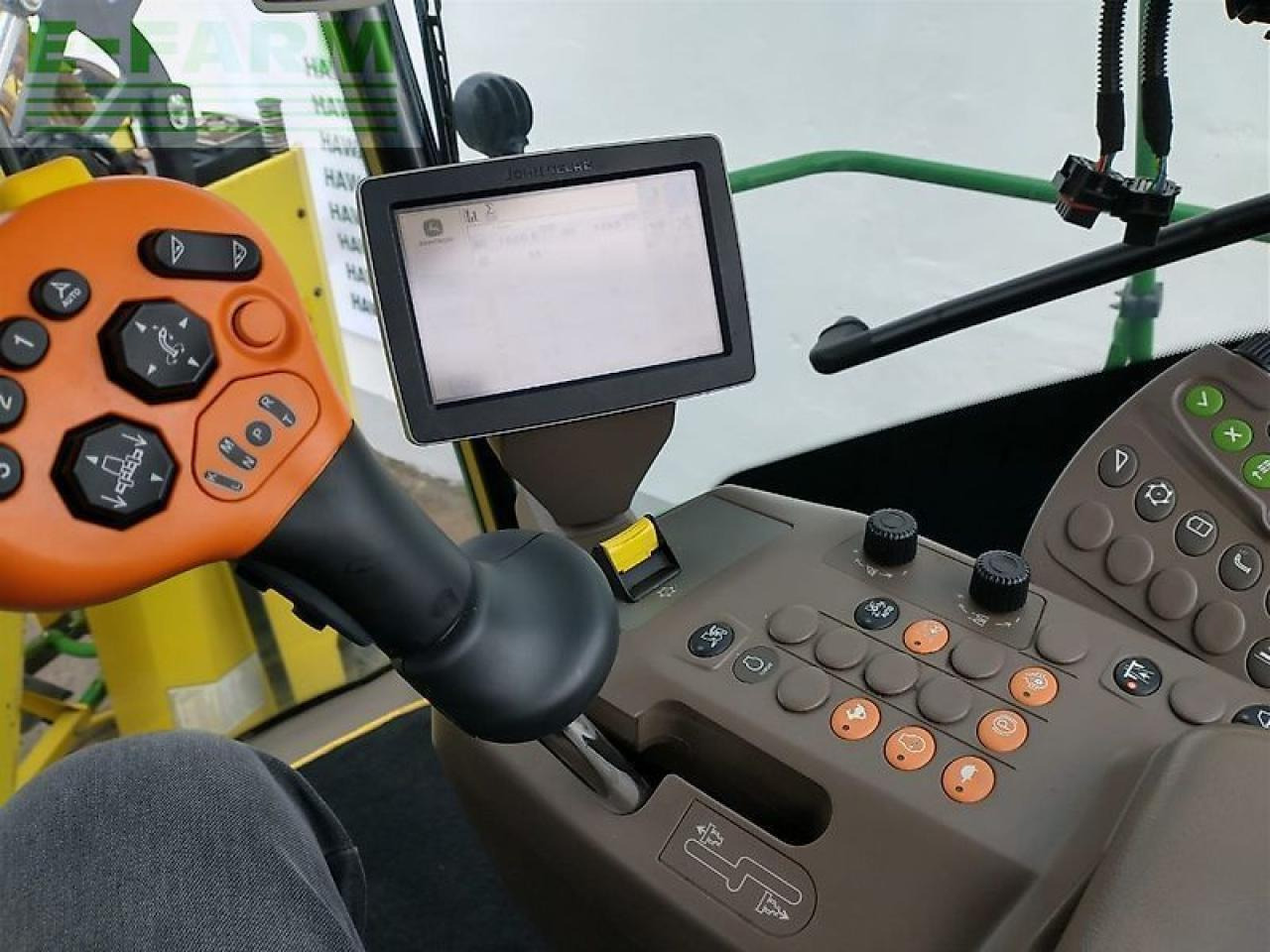 John Deere 8600 - Önjáró szecskázógép: 5 kép. John Deere 8600 - Önjáró szecskázógép: 5 kép.