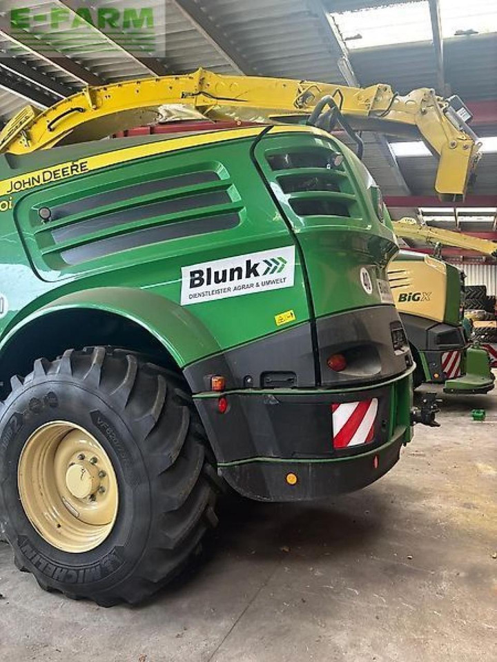 John Deere 8600 - Önjáró szecskázógép: 5 kép. John Deere 8600 - Önjáró szecskázógép: 5 kép.