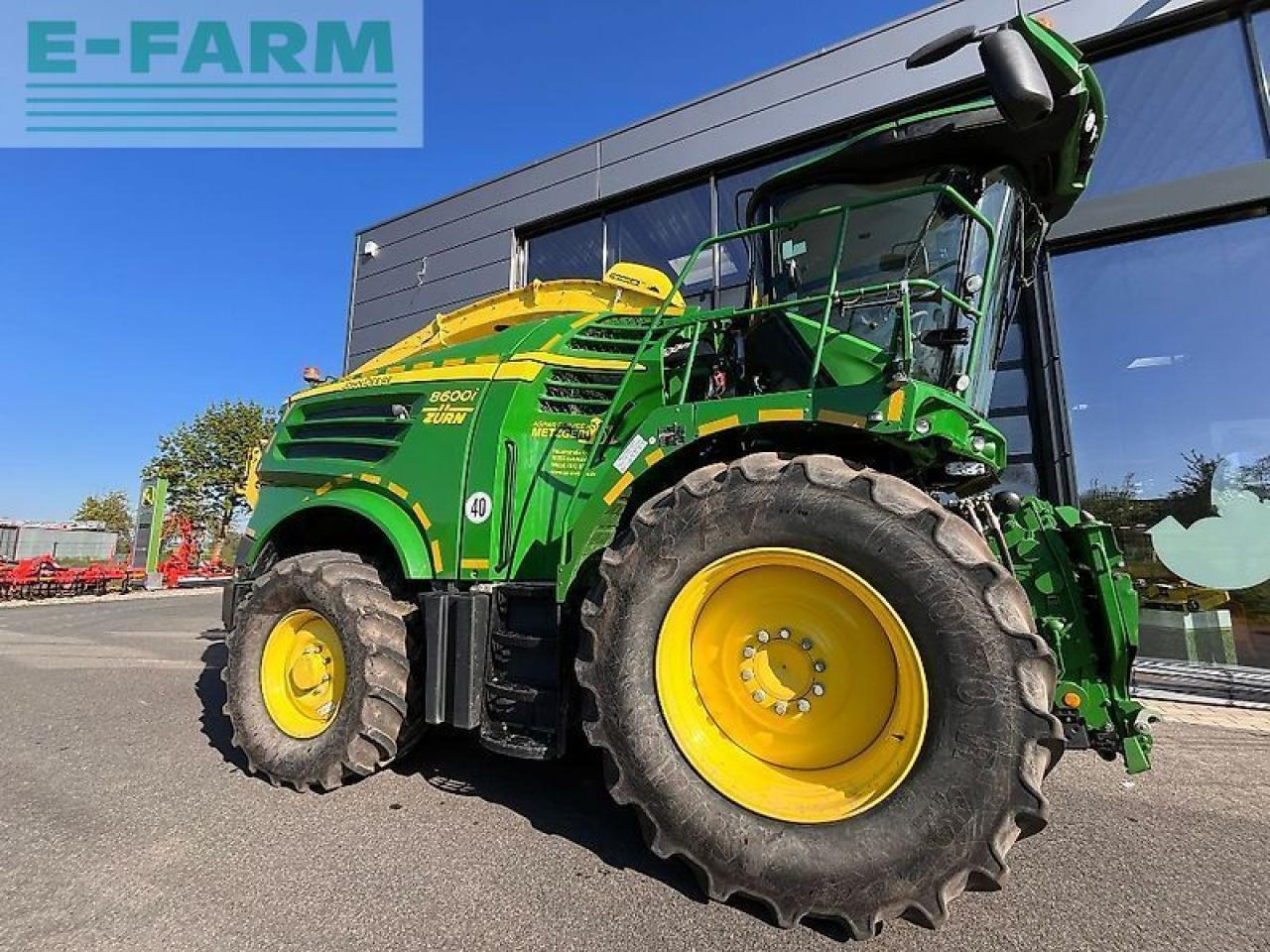 John Deere 8600 - Önjáró szecskázógép: 1 kép. John Deere 8600 - Önjáró szecskázógép: 1 kép.