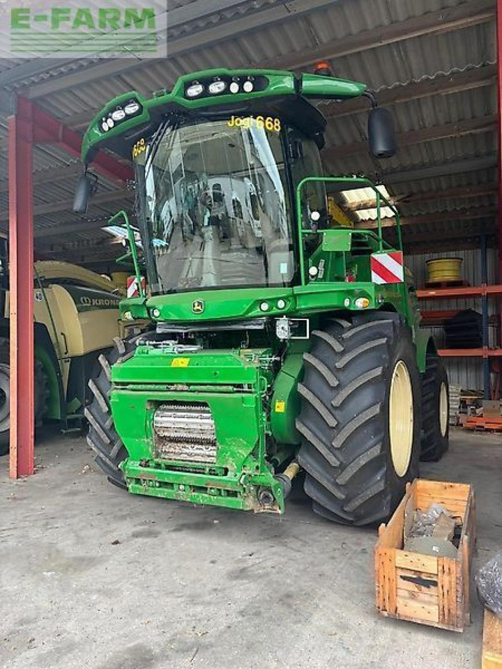 John Deere 8600 - Önjáró szecskázógép: 2 kép. John Deere 8600 - Önjáró szecskázógép: 2 kép.