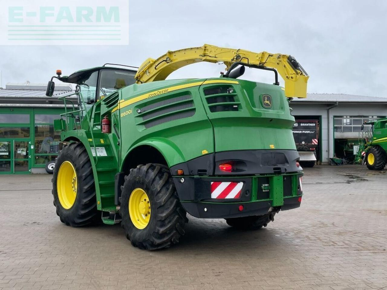 John Deere 8600 - Önjáró szecskázógép: 5 kép. John Deere 8600 - Önjáró szecskázógép: 5 kép.