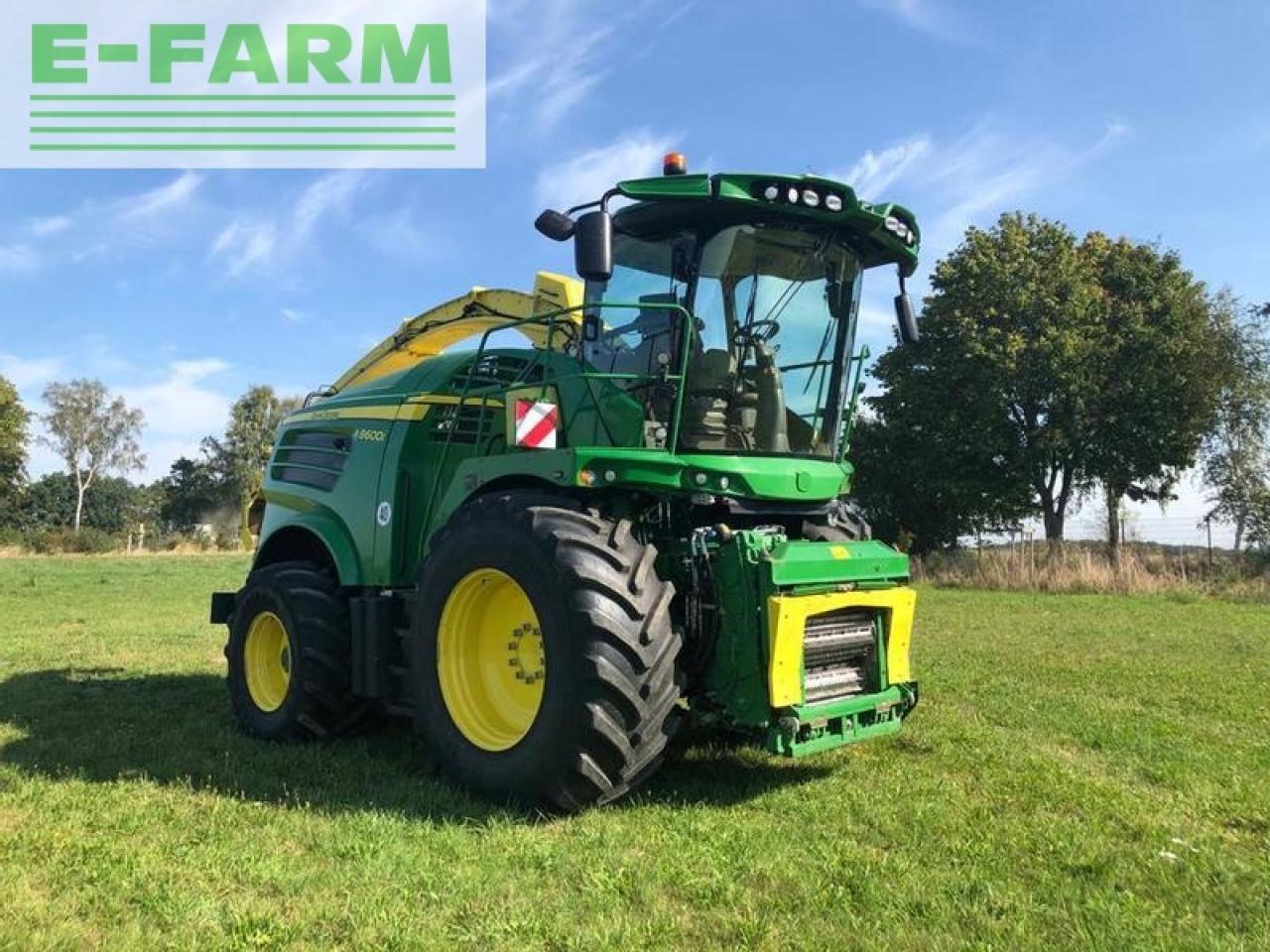 John Deere 8600 - Önjáró szecskázógép: 5 kép. John Deere 8600 - Önjáró szecskázógép: 5 kép.