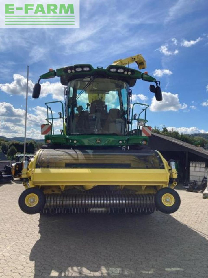 John Deere 8600 - Önjáró szecskázógép: 2 kép. John Deere 8600 - Önjáró szecskázógép: 2 kép.