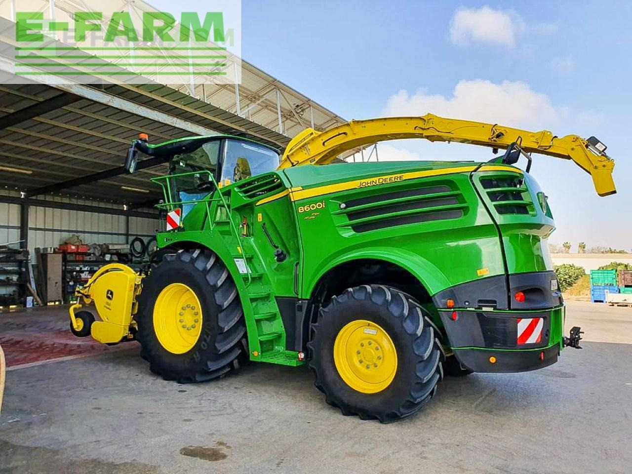 John Deere 8600I - Önjáró szecskázógép: 2 kép. John Deere 8600I - Önjáró szecskázógép: 2 kép.