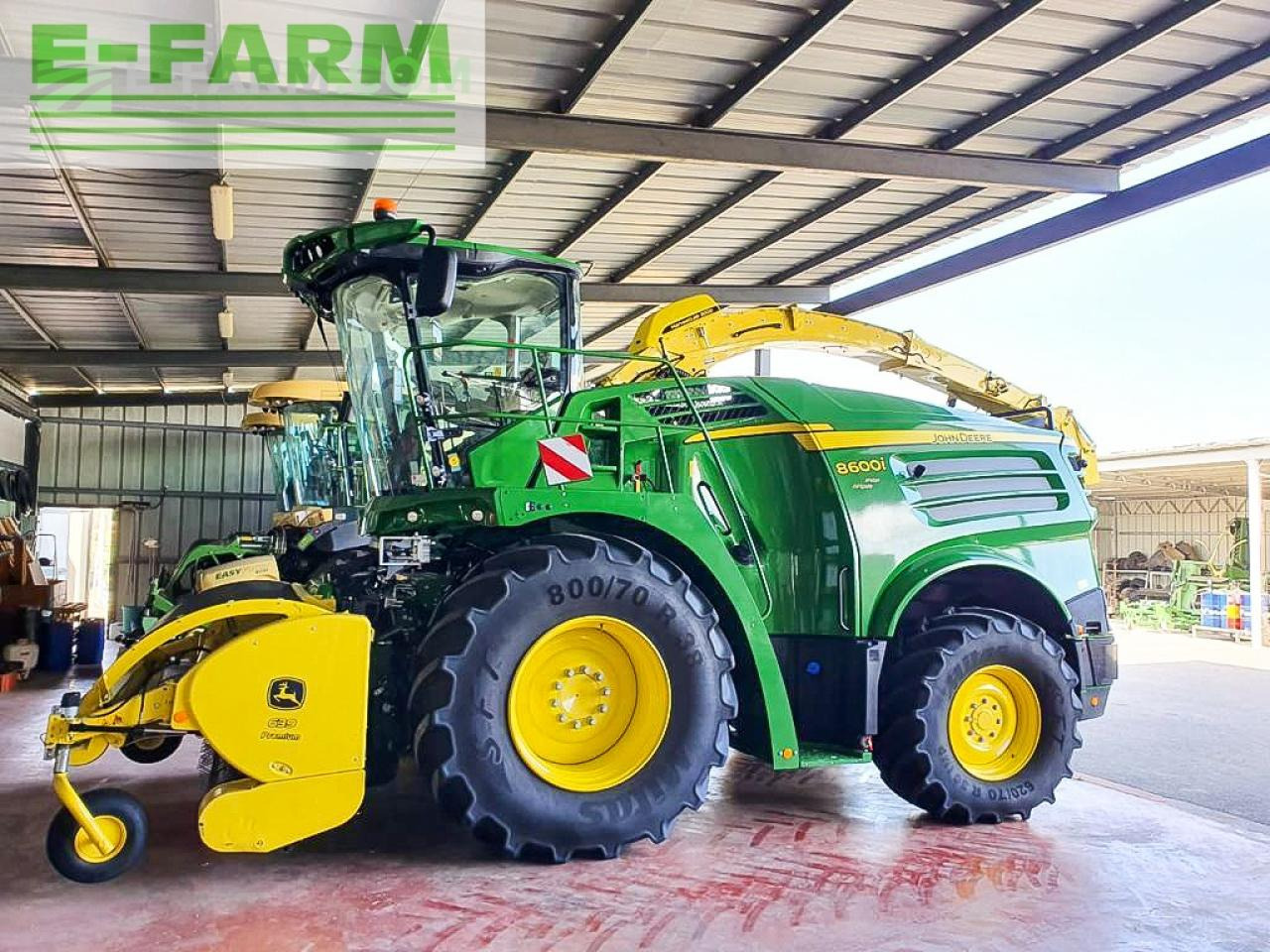 John Deere 8600I - Önjáró szecskázógép: 4 kép. John Deere 8600I - Önjáró szecskázógép: 4 kép.