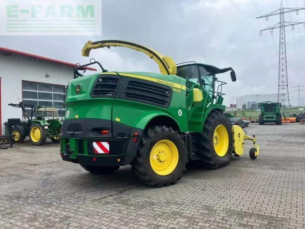 John Deere 8600i - Önjáró szecskázógép: 4 kép. John Deere 8600i - Önjáró szecskázógép: 4 kép.