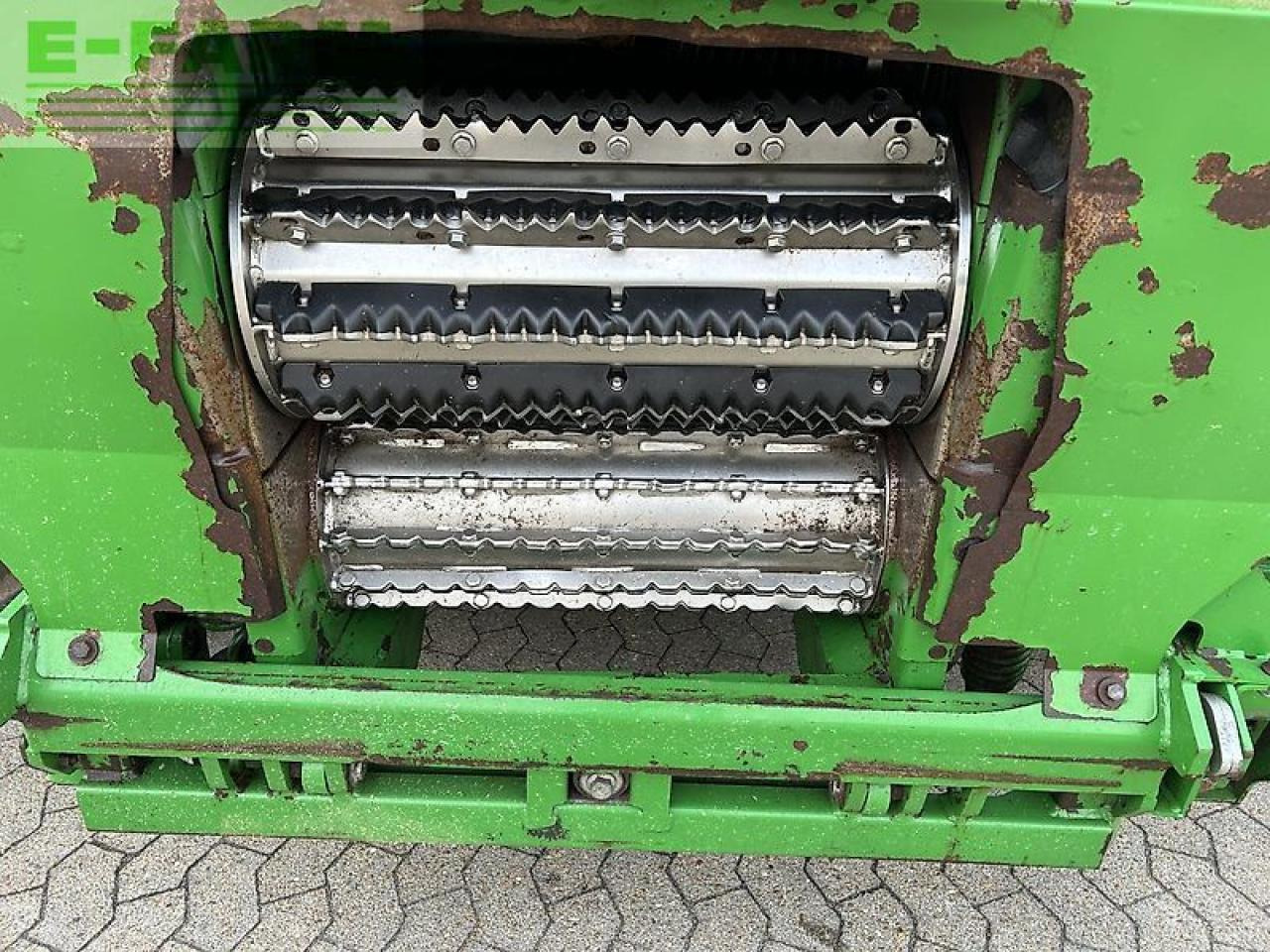 John Deere 8600i - Önjáró szecskázógép: 3 kép. John Deere 8600i - Önjáró szecskázógép: 3 kép.