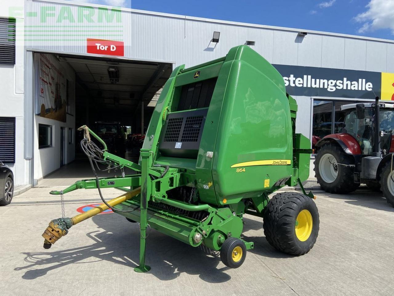 John Deere 864 - Kocka bálázó: 1 kép. John Deere 864 - Kocka bálázó: 1 kép.