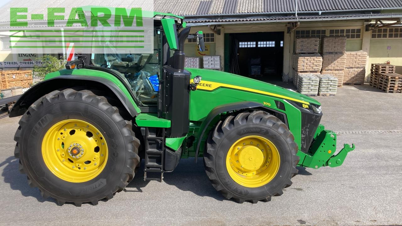 John Deere 8R370 - Traktor: 5 kép. John Deere 8R370 - Traktor: 5 kép.