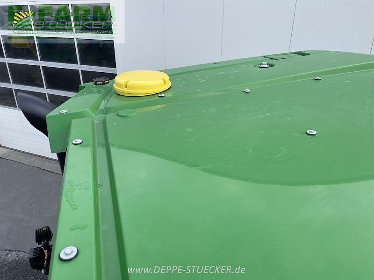 Traktor John Deere 8r 340: 12 kép. Traktor John Deere 8r 340: 12 kép.