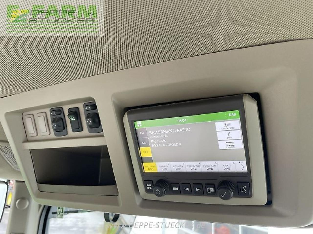 Traktor John Deere 8r 340: 9 kép. Traktor John Deere 8r 340: 9 kép.