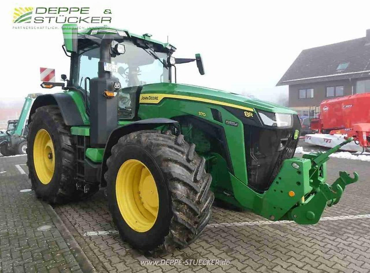 Traktor John Deere 8r 370: 9 kép.