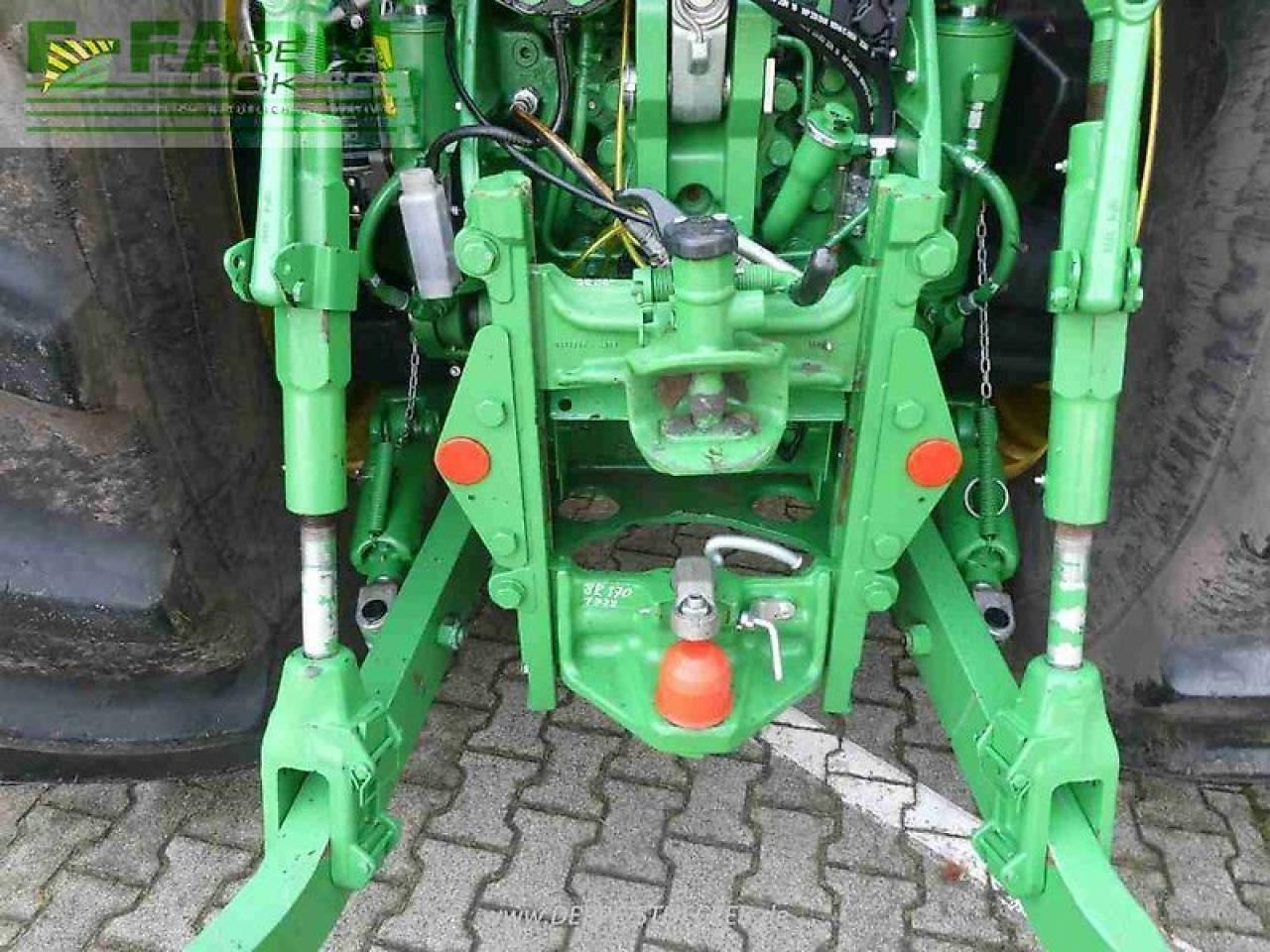 Traktor John Deere 8r 370: 6 kép.