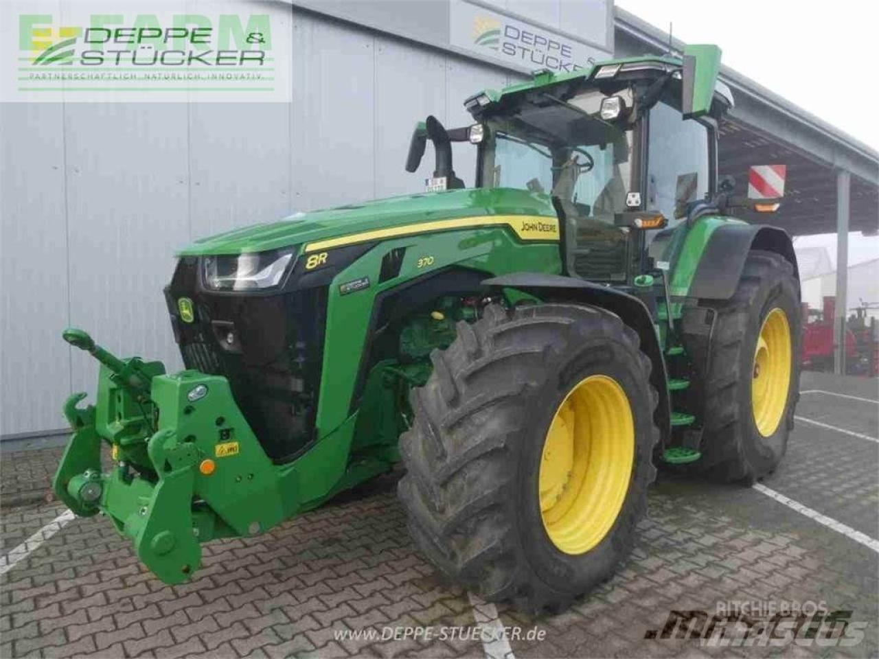 John Deere 8r 370 - Traktor: 1 kép. John Deere 8r 370 - Traktor: 1 kép.