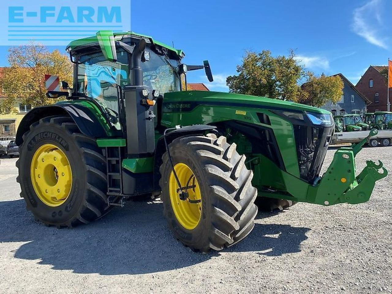 John Deere 8r370 - Traktor: 2 kép. John Deere 8r370 - Traktor: 2 kép.