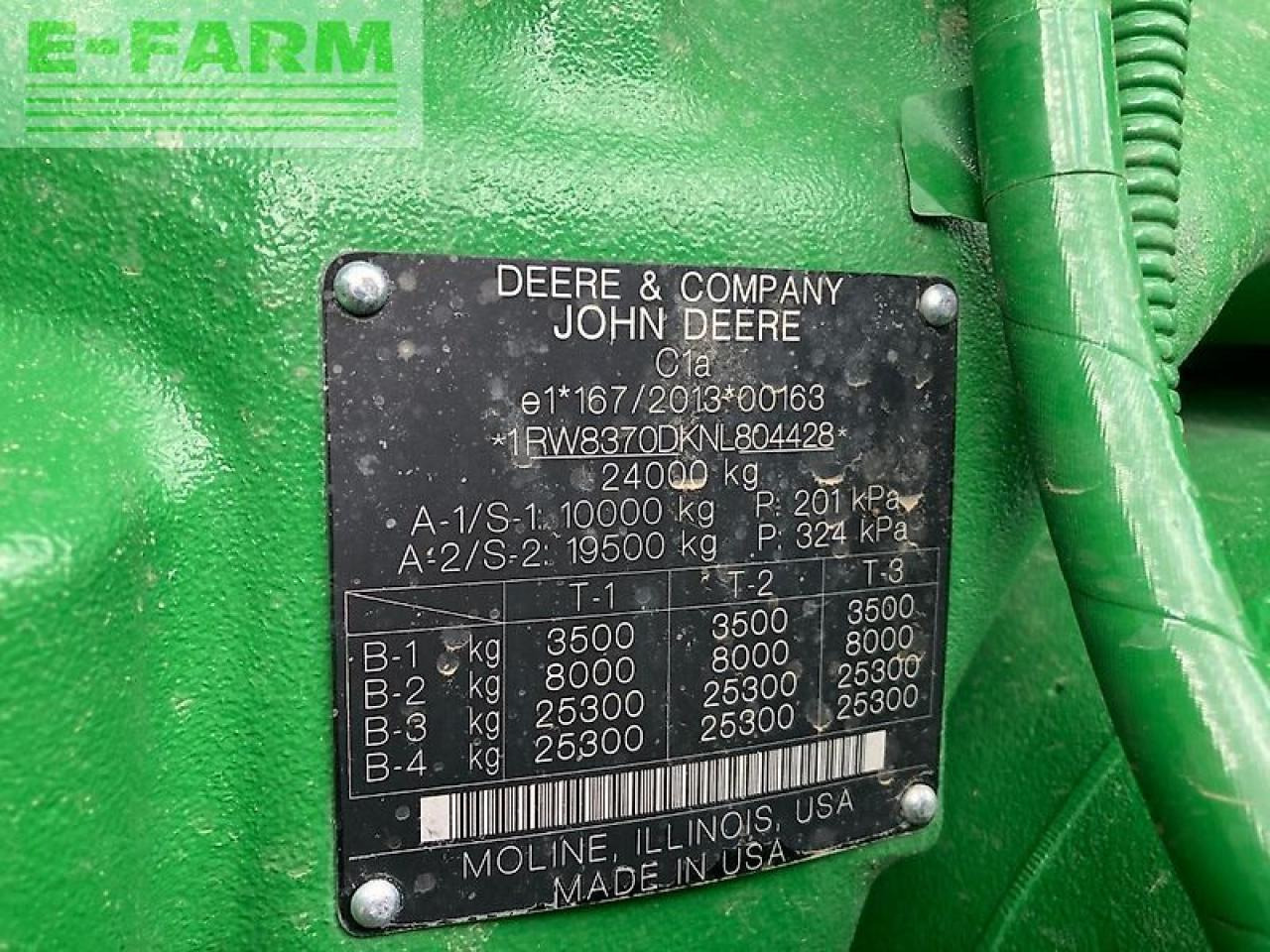 Traktor John Deere 8rx370: 11 kép.
