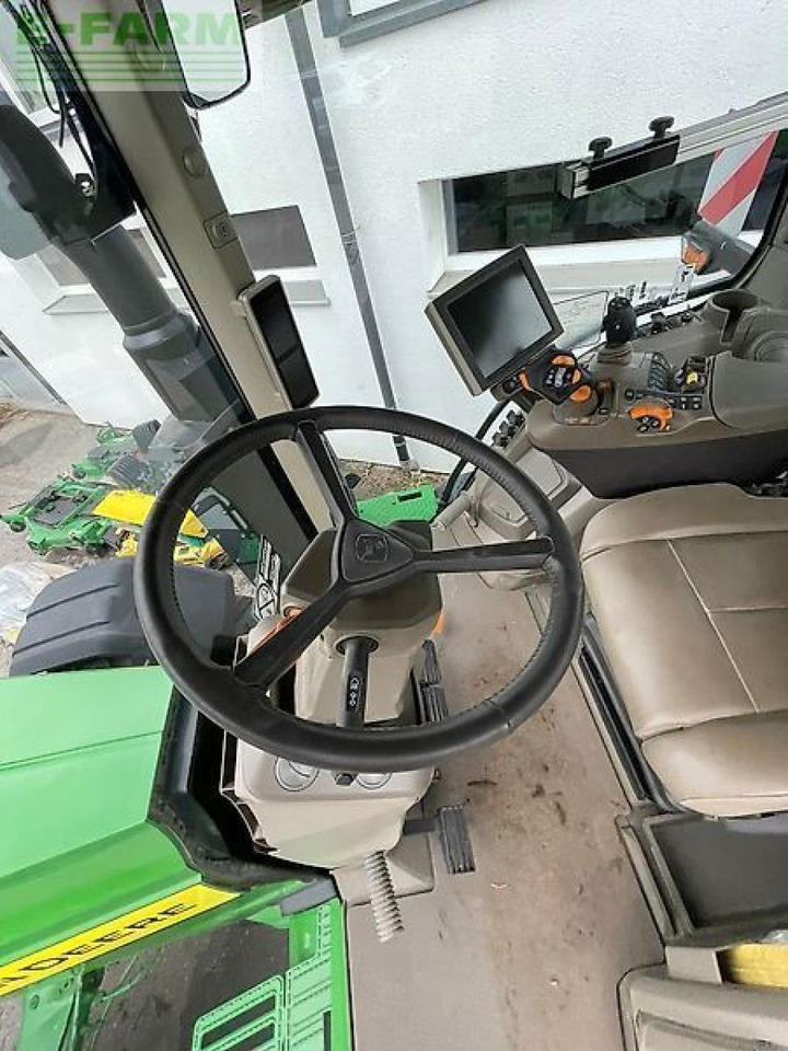 Traktor John Deere 8rx370: 10 kép.