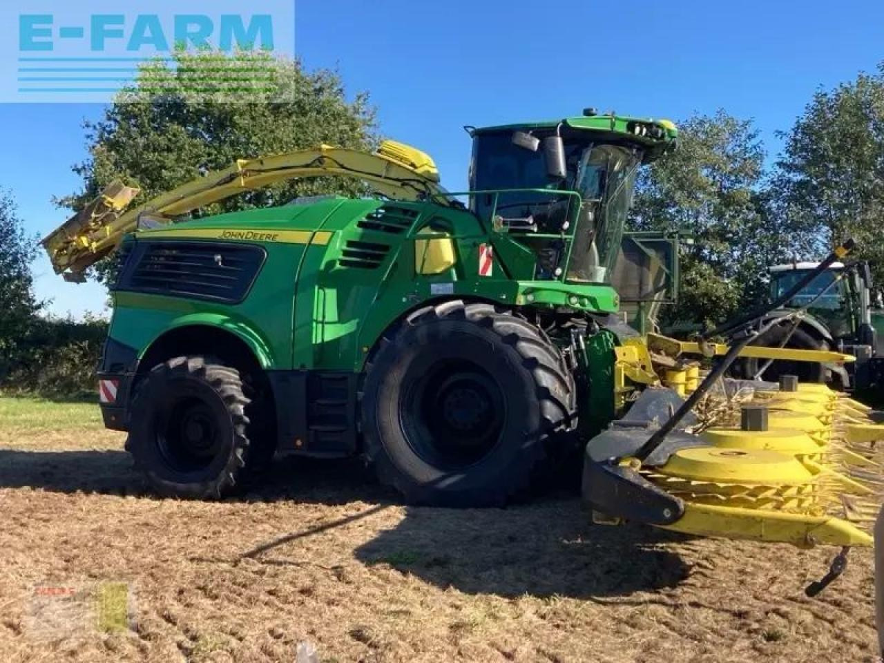 John Deere 9700i - Önjáró szecskázógép: 1 kép. John Deere 9700i - Önjáró szecskázógép: 1 kép.