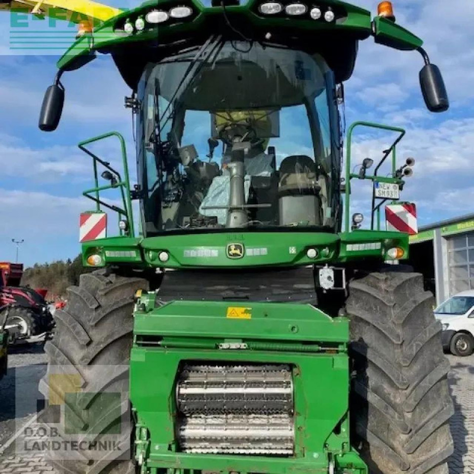 John Deere 9700i prodrive 40km/h - Önjáró szecskázógép: 2 kép. John Deere 9700i prodrive 40km/h - Önjáró szecskázógép: 2 kép.