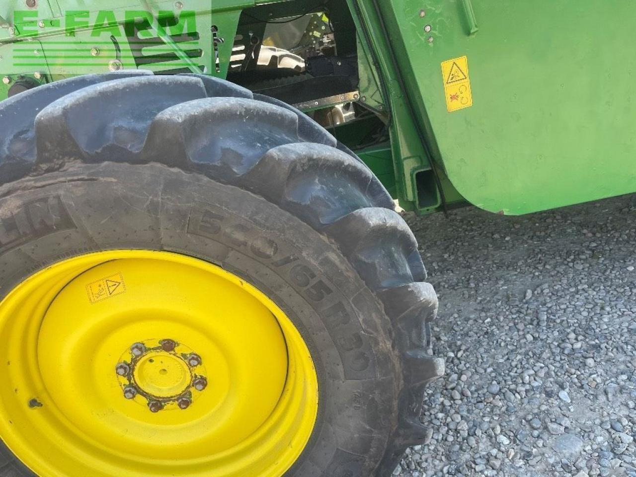 John Deere 9780 i cts - Kombájn: 2 kép. John Deere 9780 i cts - Kombájn: 2 kép.