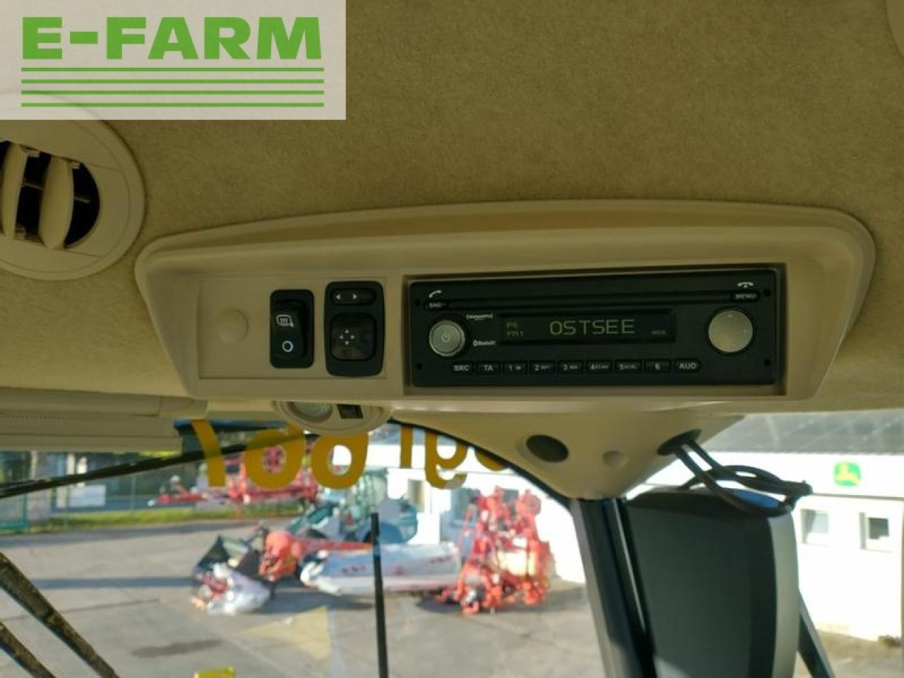 Önjáró szecskázógép John Deere 9800: 18 kép.