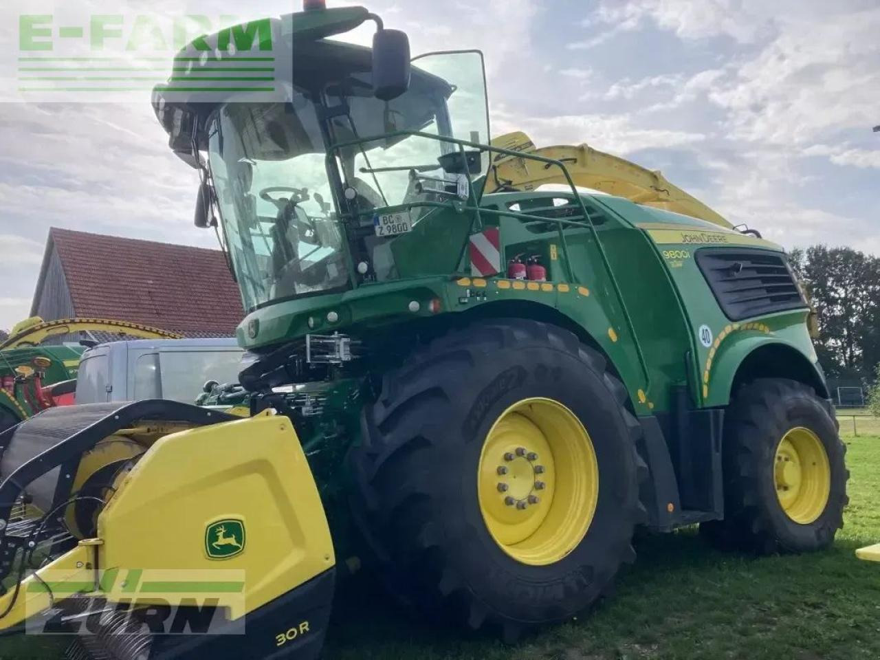 John Deere 9800i (my21) - Önjáró szecskázógép: 1 kép. John Deere 9800i (my21) - Önjáró szecskázógép: 1 kép.
