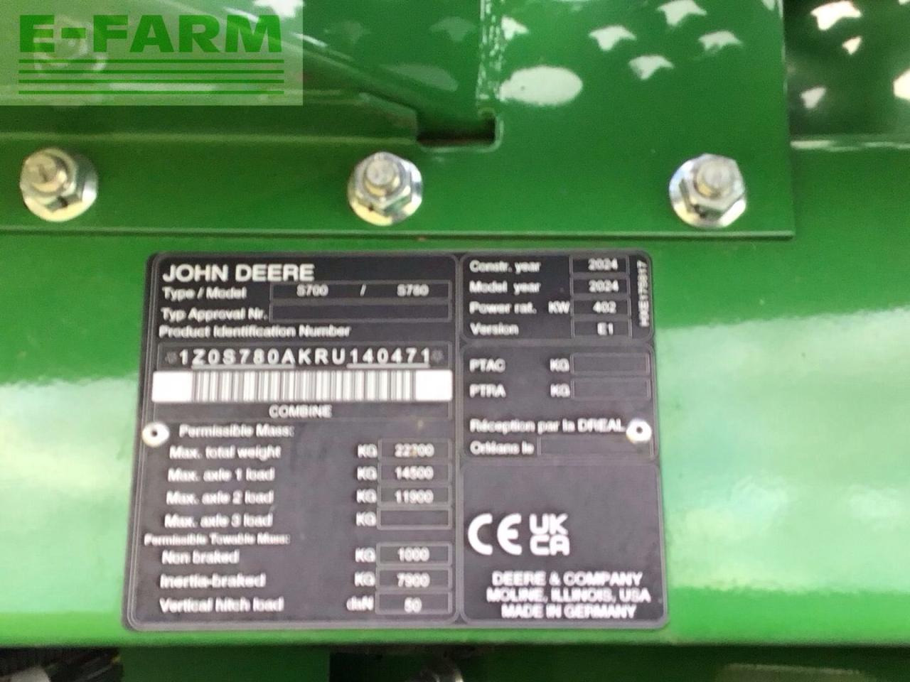 Kombájn John Deere S 780: 11 kép. Kombájn John Deere S 780: 11 kép.