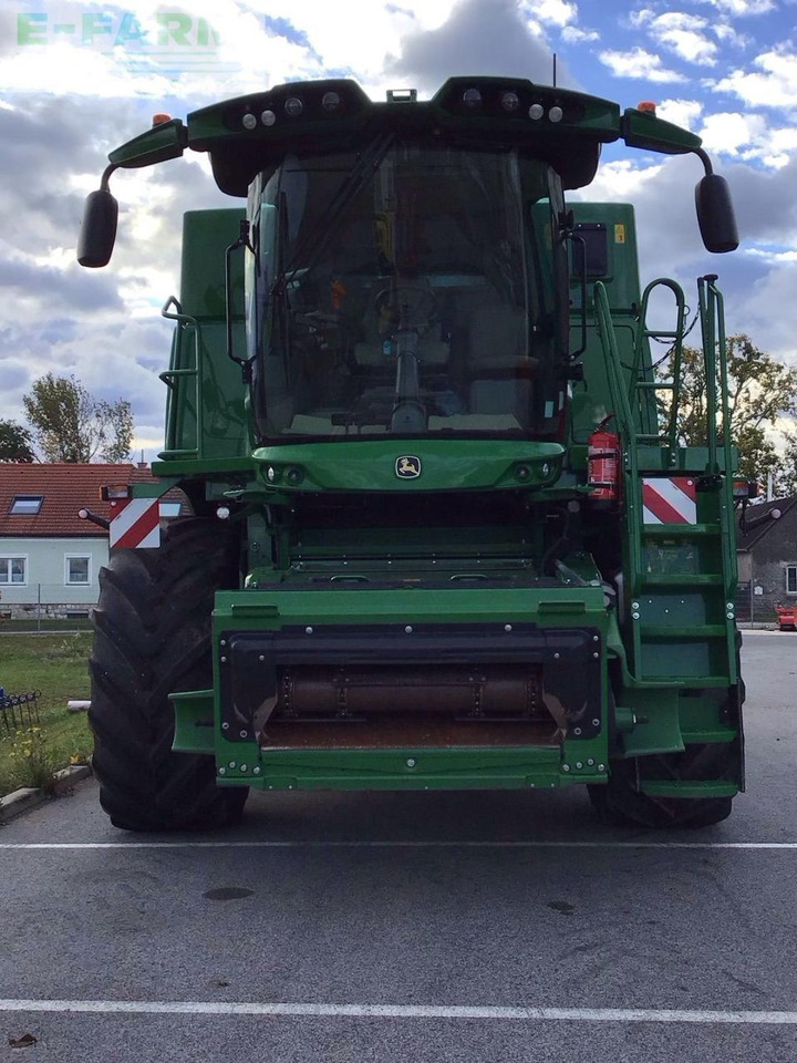 John Deere S 780 - Kombájn: 3 kép. John Deere S 780 - Kombájn: 3 kép.
